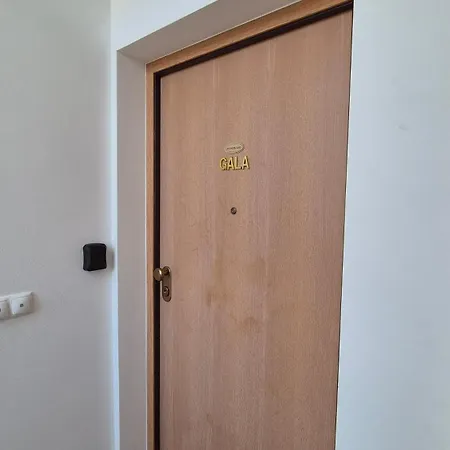 Gala Apartment